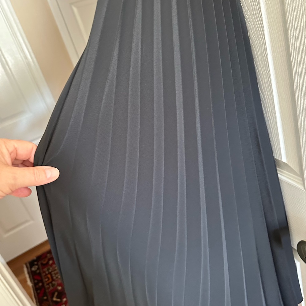 Black pleated sundress - Picture 2 of 4